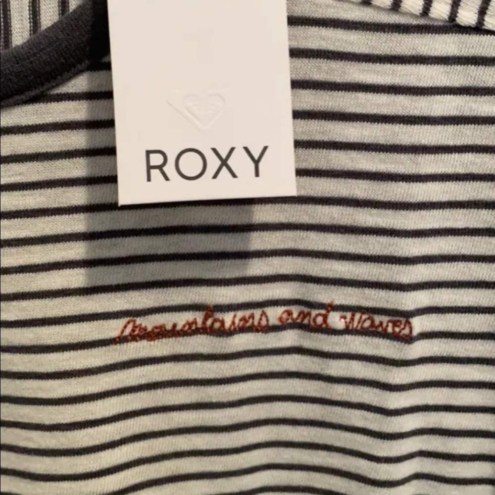 Women’s Roxy t shirt - Picture 4 of 5